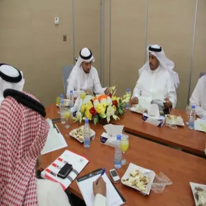 العمادة تلتقي ممثلي الكليات لبرامجها الفرعية