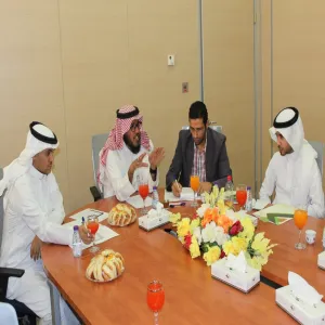 عمادة خدمة المجتمع والتعليم المستمر تعقد الاجتماع الأول للمشرفين التنفيذيين لبرامج التجسير