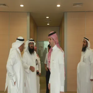 سعادة وكيل الجامعة للشؤون التعليمية يزور  كلية إدارة الأعمال