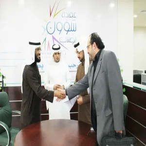 عمادة شؤون الطلاب توقع عقد تشغيل مراكز بيع الكتب الجامعية في الجامعة