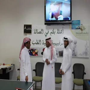 عمادة شؤون الطلاب تقف على تجهيز الصالات الرياضية بكليات الجامعة