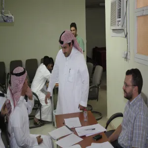 كلية الهندسة تستكمل إجراءات حذف وإضافة مقررات الفصل الدراسي الأول 36/37 هـ لابنائها الطلبة