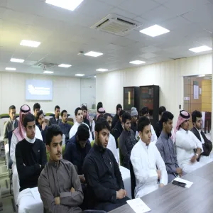 طلاب كلية علوم الحاسب والمعلومات بالسنة التحضيرية يزورون مقر الكلية الزيارة الثانية في العام الجامعي 1440/1439 هــ