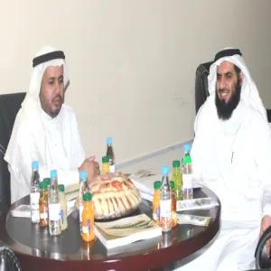 د. الركبان في زيارة ميدانية لعمادة القبول والتسجيل لمتابعة آلية سير القبول للعام الجامعي القادم 1434/1435هـ