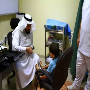 وكيل الجامعة يخصص يوم الثلاثاء من كل أسبوع لاستقبال كافة المراجعين الذين يعانون من مشاكل صحية جلدية 