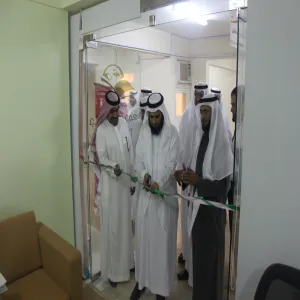 وكيل الجامعة للشؤون التعليمية يفتتح مركز التوجيه والإرشاد الطلابي