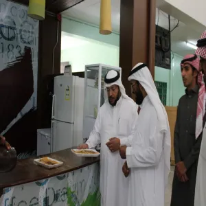فريق عمادة شؤون الطلاب يتابع الخدمات الطلابية بالزلفي