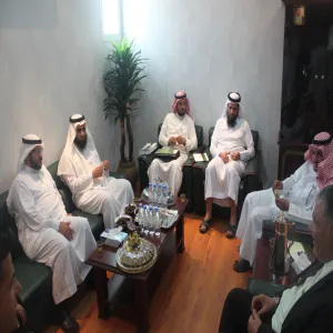 برئاسة وكيل الجامعة للشؤون التعليمية فريق الوكالة يزور كلية طب الأسنان بالزلفي