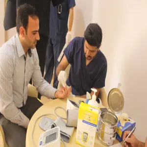 قامت الخدمات الطبية بإرسال كوادر تمريض بجولة مسح طبي لاعضاء هيئة التدريس والموظفين