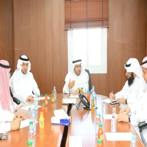 وكالة الجامعة للشؤون التعليمية تعقد اللقاء الأول بعمداء الكليات النظرية