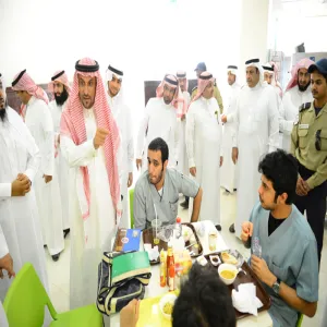 معالي مدير الجامعة يتفقد الخدمات التي تقدمها مطاعم الجامعة