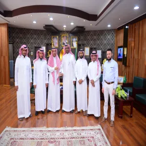 معالي مدير الجامعة يستقبل وفدا من كلية علوم الحاسب والمعلومات