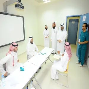 سعادة وكيل الجامعة يقوم بجوله تفقديه على لجان المقابلات الشخصية للطلاب المستجدين