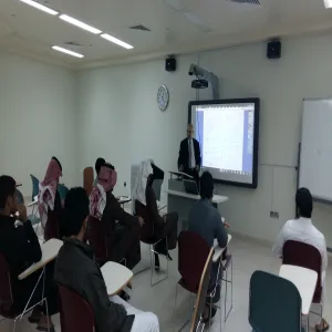 قسم الرياضيات يعقد دورة اعداد اختبار كفايات