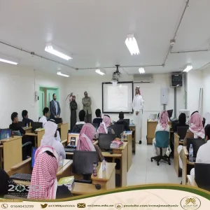الأنشطة الطلابية تقيم ورشة تدريبية بعنوان ((أساسيات التصوير الفوتوغرافي)) لطلبة الكلية
