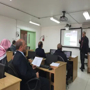الكلية تعقد دورة تدريبية لمنسوبيها حول (كتابة نواتج التعلم للمقررات الدراسية)