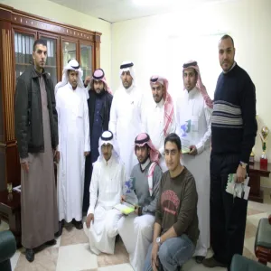لقاء سعادة الدكتور عميد كلية الهندسة مع طلاب كلية الهندسة المشاركين في فعاليات الملتقى التحضيري للمؤتمر العلمي الرابع