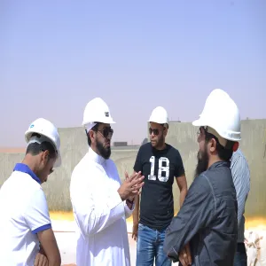 وكيل الجامعة يتفقد مشروع المباني العاجلة برماح