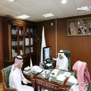 وكيل الجامعة للشؤون التعليمية يستقبل فريق الآيزو 9001