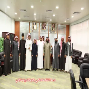 عميد كلية التربية بالزلفي يستقبل فريق منتخب الكلية للكرة الطائرة