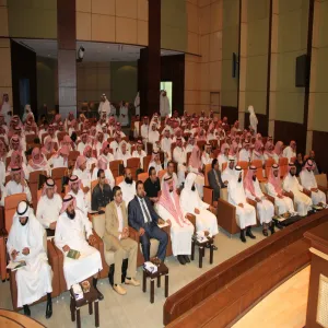كلية التربية بالزلفي تستقبل الطلاب المستجدين