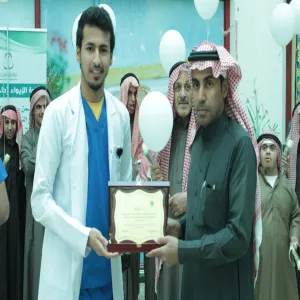 نادي المسؤولية الاجتماعية ينظم زيارة إلى مركز التأهيل الشامل بالمجمعة