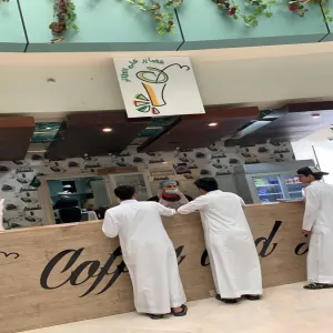 عمادة شؤون الطلاب تواصل جولاتها الميدانية لمتابعة جودة الخدمات الغذائية في المطاعم والكفتريات ومكائن البيع الذاتي