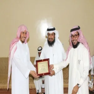 العمادة تشارك تربية الزلفي في الاحتفاء بتخرييج دفعة الدبلوم العالي قي التربية العام