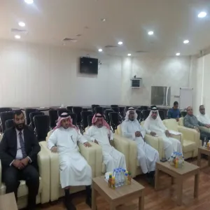 مناقشة باكورة برنامج ماجستير (اللغويات) في قسم اللغة العربية بكلية التربية في المجمعة