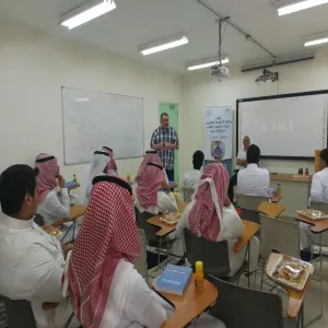 عمادة شؤون الطلاب تقيم دورة مهارات الاتصال