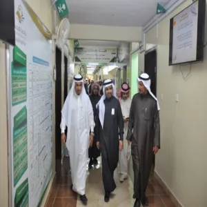 زيارة معالي مدير الجامعة لكلية التربية بالمجمعة لمتابعة الاختبارات النهائية