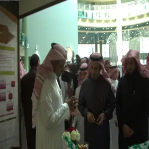معالي مدير الجامعة يدشن العدد الاول من نشرة كلية علوم الحاسب والمعلومات الفصلية