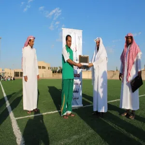 أبطالُ الجامعةِ لكرةِ القدمِ يتغلَّبون على وصيفِ دوري الجامعات للعام الماضي