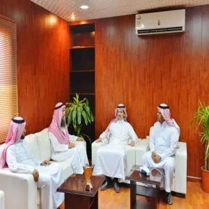 وكيل الجامعة للدراسات العليا والبحث العلمي يستقبل مبتعثي كلية العلوم الطبية التطبيقية