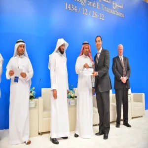 معالي مدير الجامعة يكرم الفائزين بجائزته للتميّز في التعليم الإلكتروني الجامعي