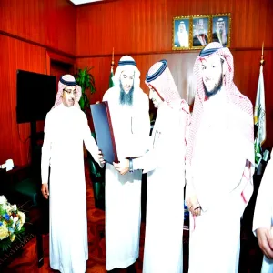 معالي مدير الجامعة، يستقبل عميد كلية العلوم الطبية التطبيقية و وكلاؤها، ويطلّع على الدراسة الذاتية للاعتماد الأكاديمي الأمريكي للهندسة والتكنولوجيا (ABET)