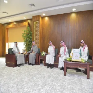 معالي مدير الجامعة يدشن نظام تطوير وإدارة قرارات مجلس الجامعة