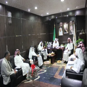 سعادة وكيل الجامعة للشؤون التعليمية وفريقه  العلمي الاستشاري يزور كلية العلوم والدراسات الإنسانية بحوطة سدير