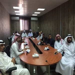 عمادةُ شؤون المكتبات تقدمُ محاضرةً عن استخدام مصادر المعلومات في كلية العلوم والدراسات الإنسانية برماح
