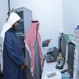 وكيل الجامعة يزور مركز السلطان الثقافي بمدينة تمير