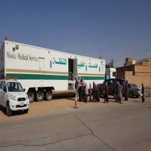 الخدمات الطبية المتنقلة تقوم بمسح طبي وبيئي للمواطنين في مركز مبايض