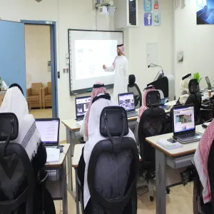 الجامعة تستضيف برامج تدريبية لمعهد الإدارة العامة
