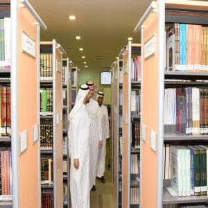 وكيل الجامعة للدراسات العليا والبحث العلمي يقوم بزيارة ميدانية لعمادة شؤون المكتبات