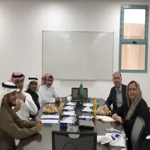 وفد من جامعة كرانفيلد يزور الجامعة