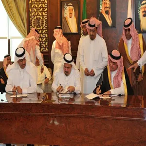 معالي مديرُ الجامعةِ يرفعُ شكرَه وتقديرَه لمقام خادم الحرمين الشريفين بمناسبة توقيع معالي وزير التعليم العالي عقود مشروع الأعمال المساندةفي المجمعة والزلفي