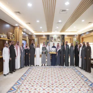 MU LEADERS WITH STAFF OF DIRECTORATE OF PROJECTS AND TECHNICAL AFFAIRS