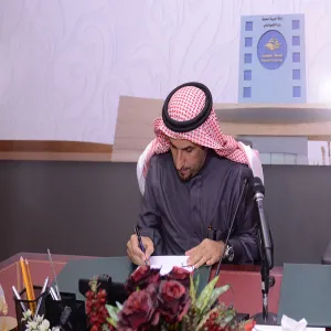 معالي مدير الجامعة يعتمد ترقية 19 موظفاً من موظفي الجامعة