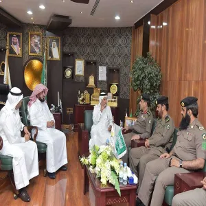 مدير مرور محافظة المجمعة يزور معالي مدير جامعة المجمعة