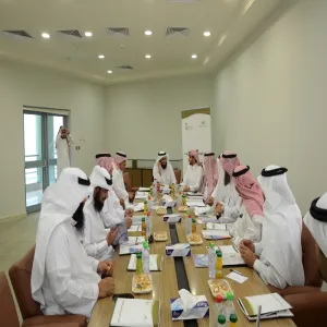 عمادة الجودة وتطوير المهارات تناقش خطة الجامعة للاعتماد الخارجي للبرامج الأكاديمية