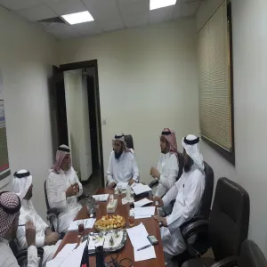اللجنة الإشرافية للمشروع التطويري لتأهيل الجامعة للاعتماد الأكاديمي تواصل اجتماعاتها وتعقد اجتماعها الثالث والأربعين
